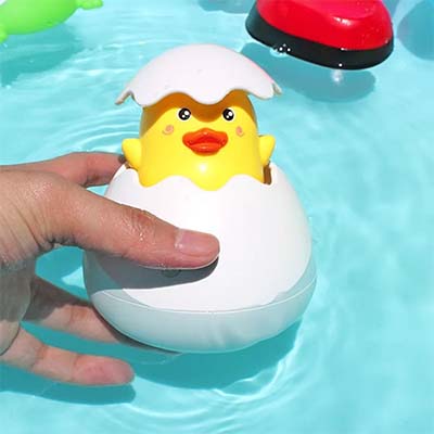 لعبة الحمام للأطفال بيضة بخ الماء