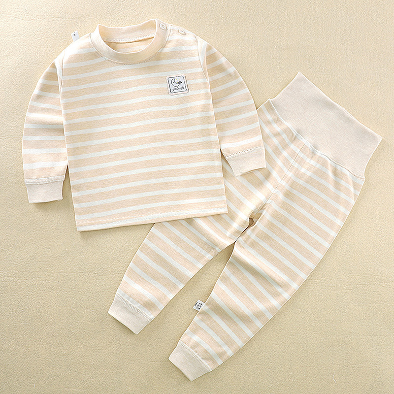 طقم ملابس البيت المقلّم للاطفال