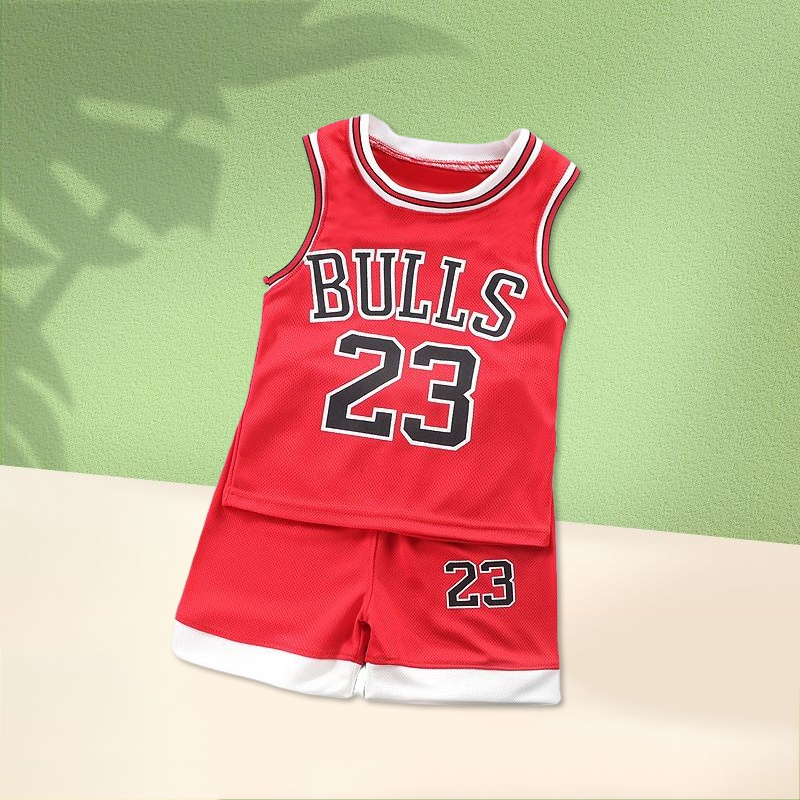 طقم رياضي بملابس كرة السلة للأطفال 