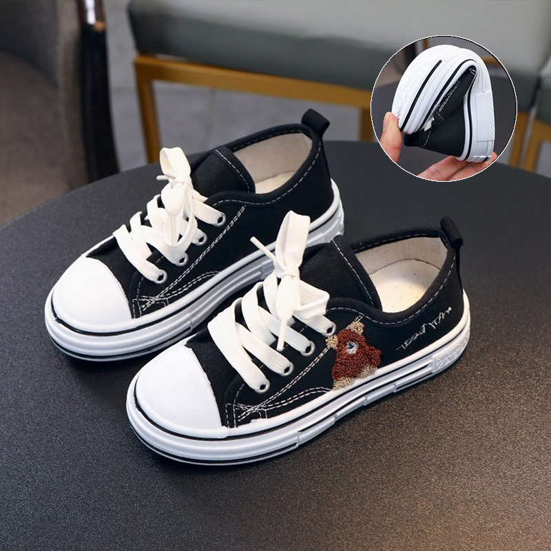 أحذية قماشية جديدة للربيع والخريف