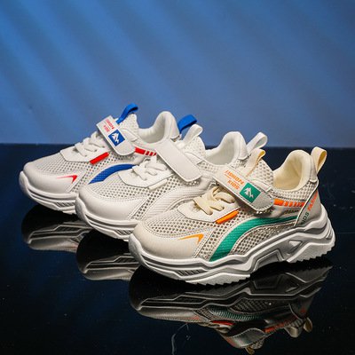 أحذية رياضية مجوفة للأولاد