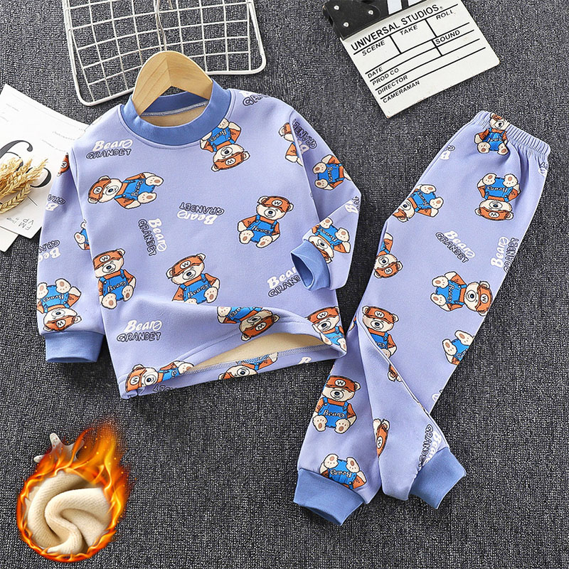 طقم ملابس كرتون للأطفال