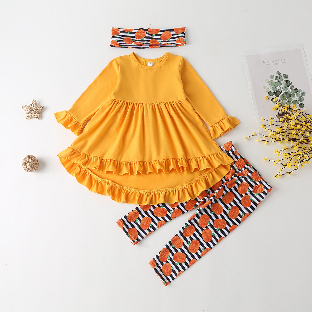 طقم قميص مزين بكشكش + بنطال مزين بنقشة قلب جميلة للفتيات