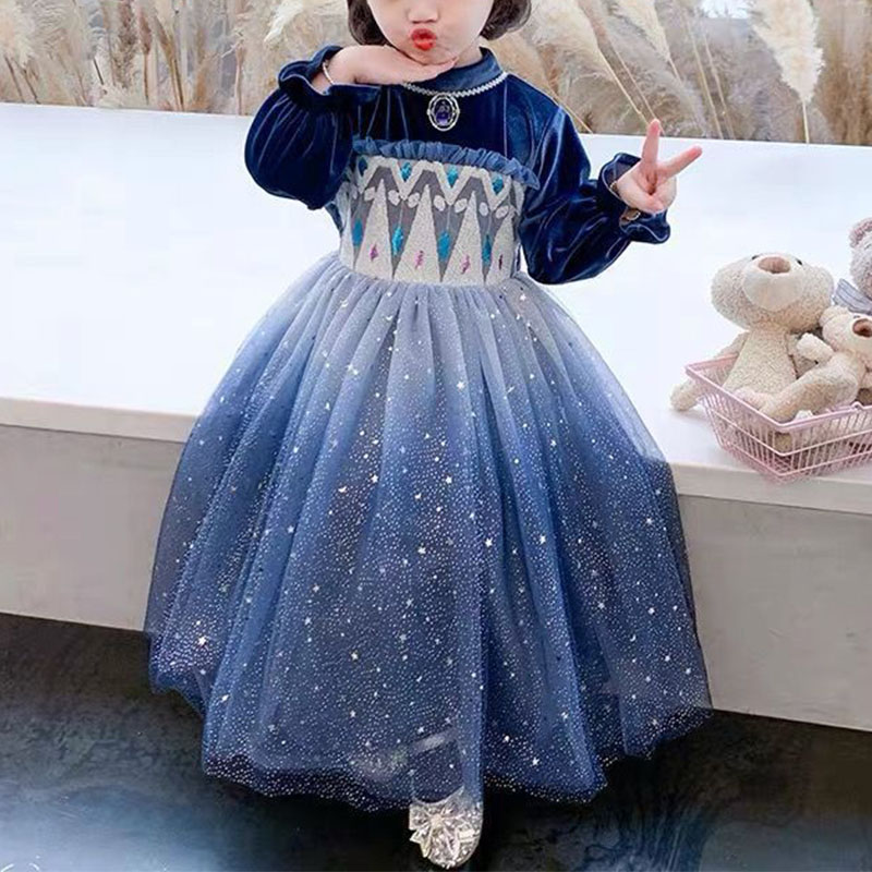 فستان بنمط ملكة الثلج