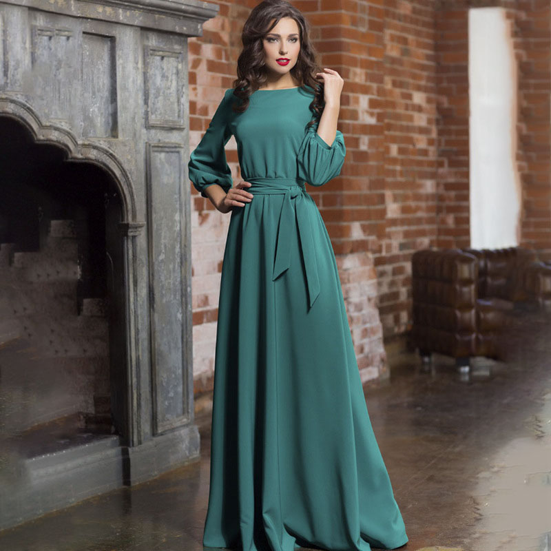 فستان بالأكمام العريضة والياقة المستديرة للفتاة